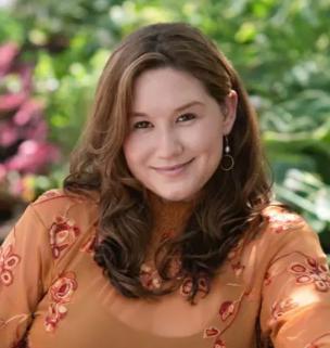 Anna Batelli, LCSW practices Licensed Clinical Social Worker in Elmhurst and Hinsdale