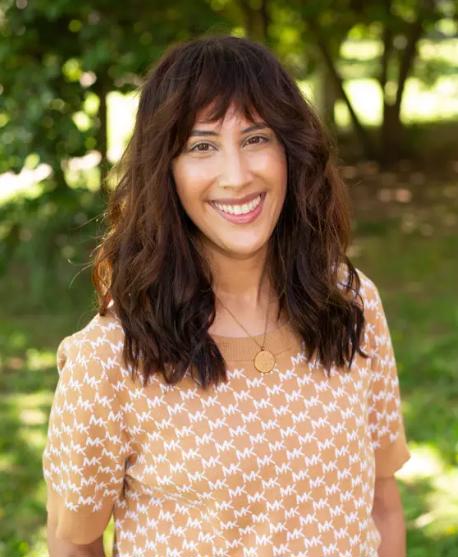 Nida Hussain, PsyD practices Psychology in Glen Ellyn and Oak Park