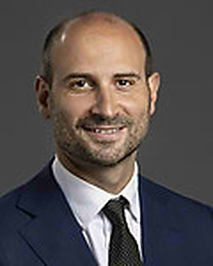Georgios Kokosis, MD practices Plastic Surgery and Surgery in Chicago, Evergreen Park, and Oak Brook