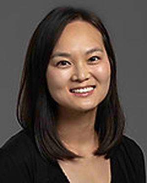 Esther Lee, MD practices Neonatal-Perinatal Medicine in Chicago
