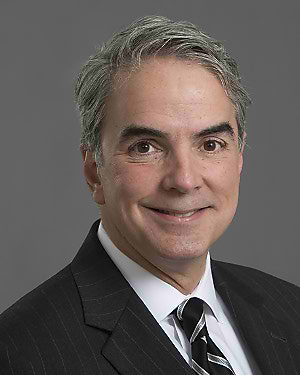 Lorenzo F. Munoz, MD practices Neurosurgery in Chicago, Glenview, and Lisle