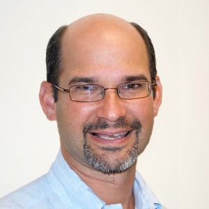 Ricardo L. Wellisch, MD practices Internal Medicine in Cambridge