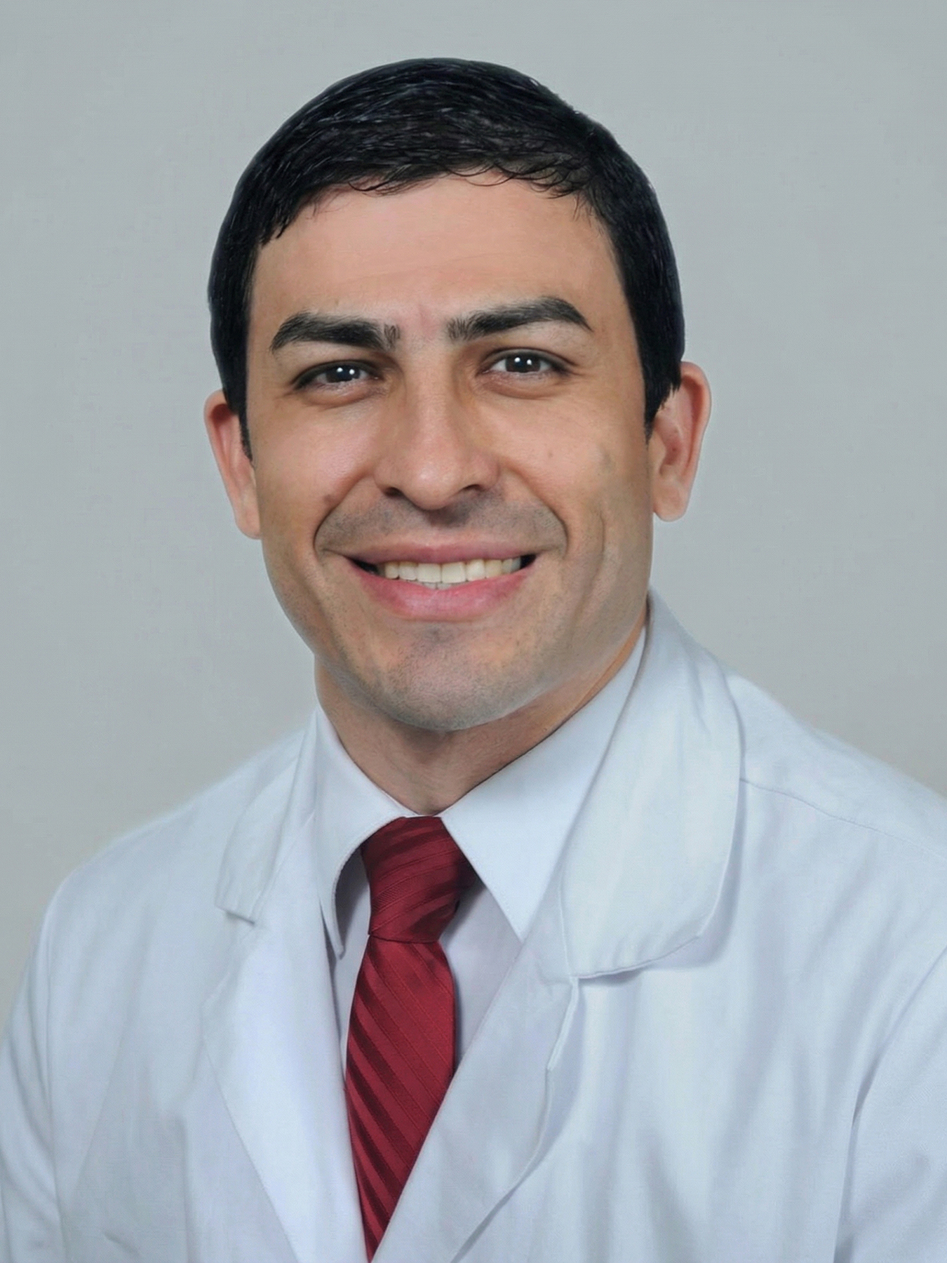 Gabriel A Luna, MD practices Ophthalmology in Shrewsbury