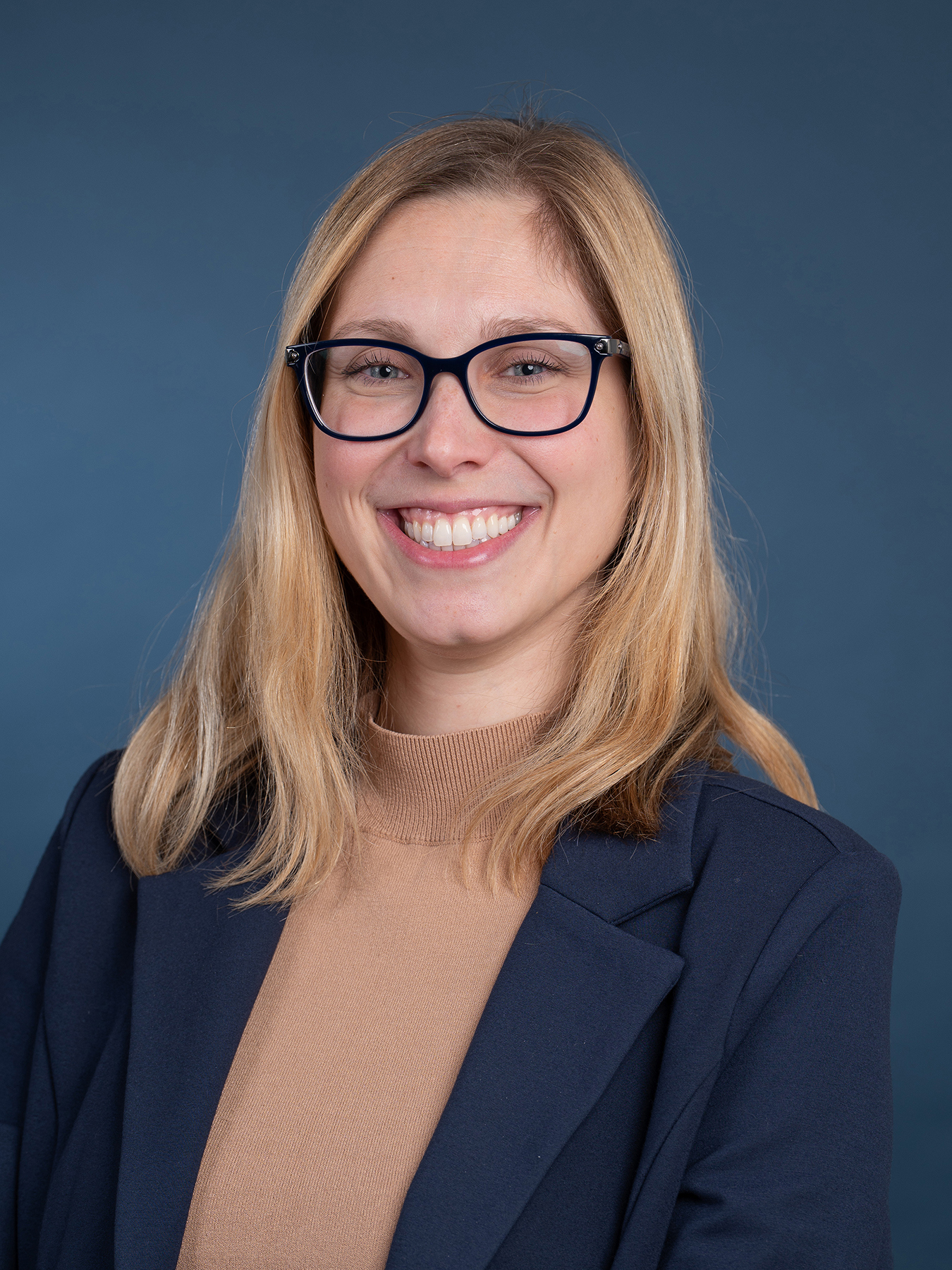 Linsey Barker, DO practices Geriatric Medicine, Primary Care, and Internal Medicine in Worcester